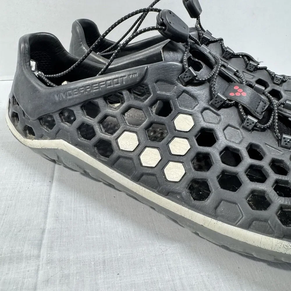 VivoBarefoot Men's Ultra III Water Shoes Size 45 Black Beach Fishing Slip On
